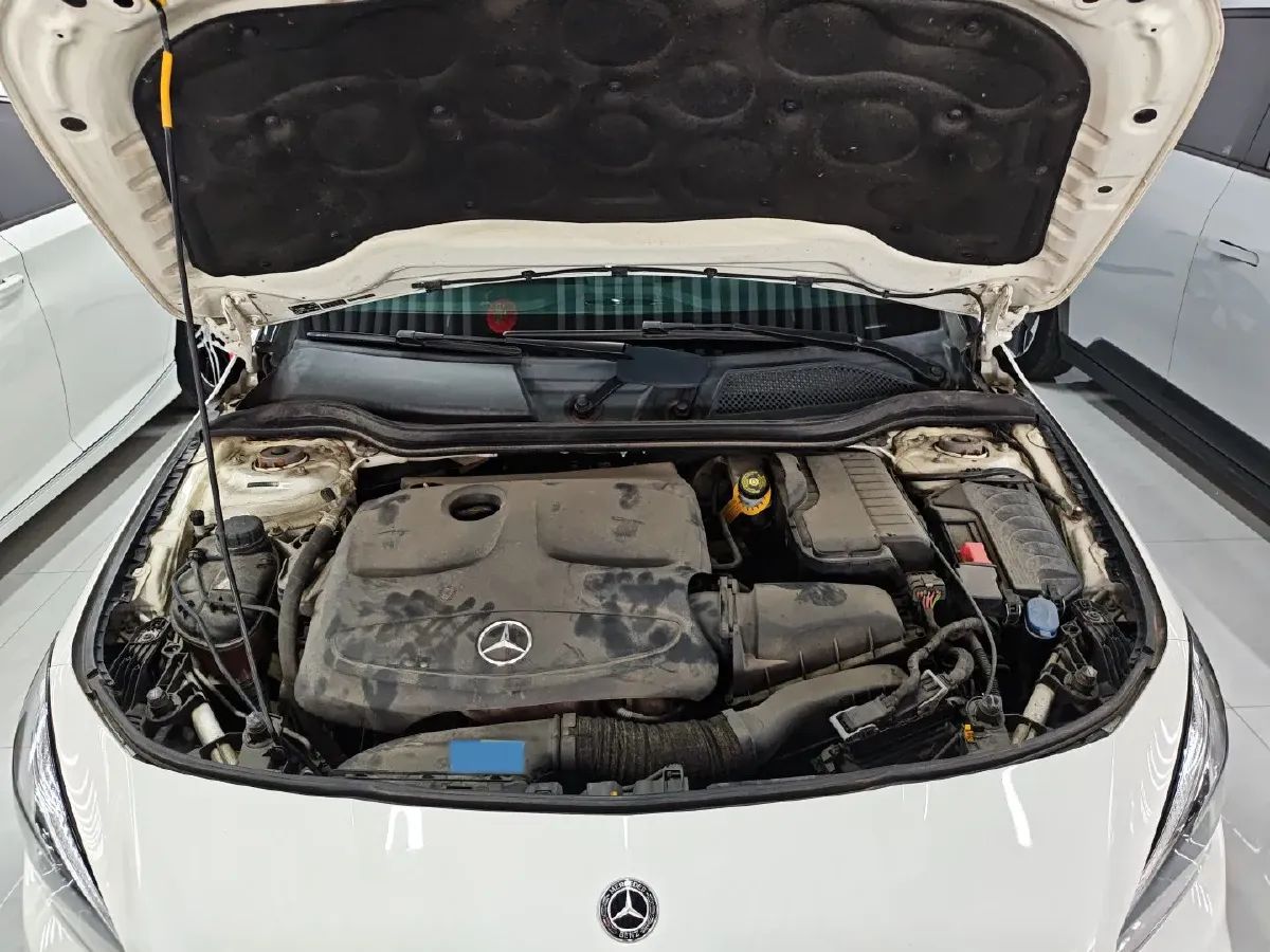 2017 Mercedes-Benz CLA Class 1.6T 156HP L4 7DCT,autocango,china used car exporter,china ev exporter,chinese used car exporter,chinese used ev exporter