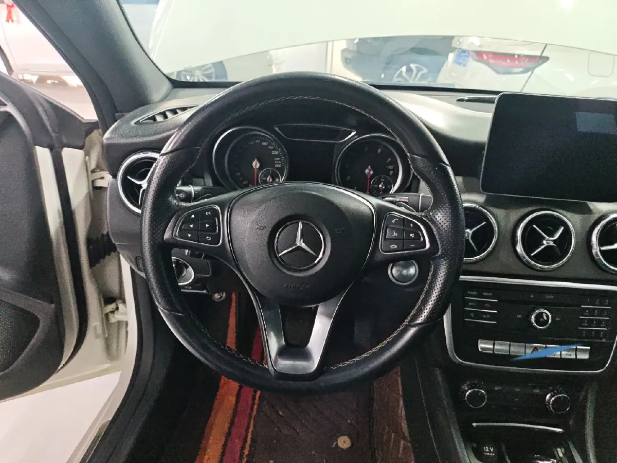 2017 Mercedes-Benz CLA Class 1.6T 156HP L4 7DCT,autocango,china used car exporter,china ev exporter,chinese used car exporter,chinese used ev exporter