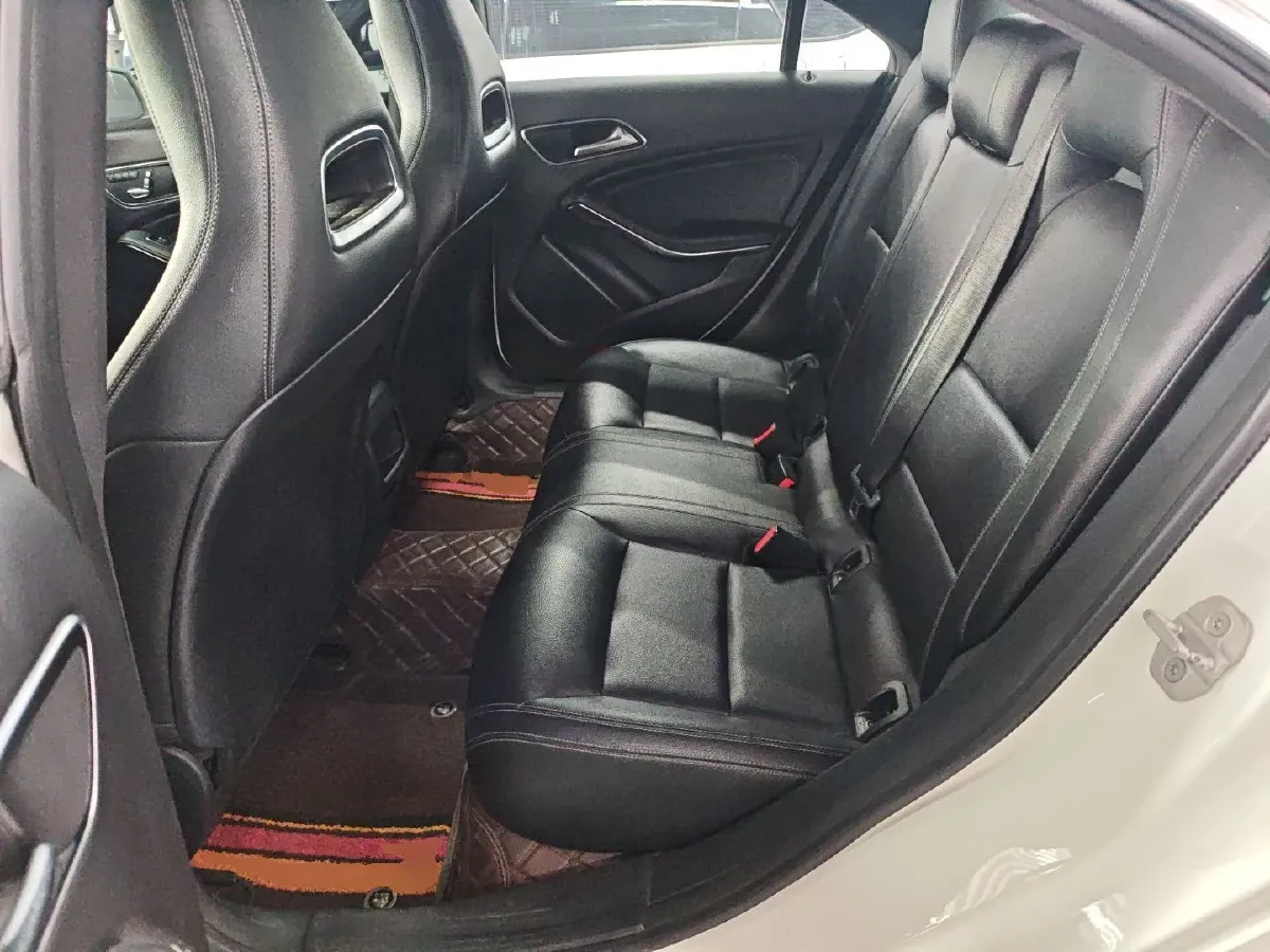 2017 Mercedes-Benz CLA Class 1.6T 156HP L4 7DCT,autocango,china used car exporter,china ev exporter,chinese used car exporter,chinese used ev exporter