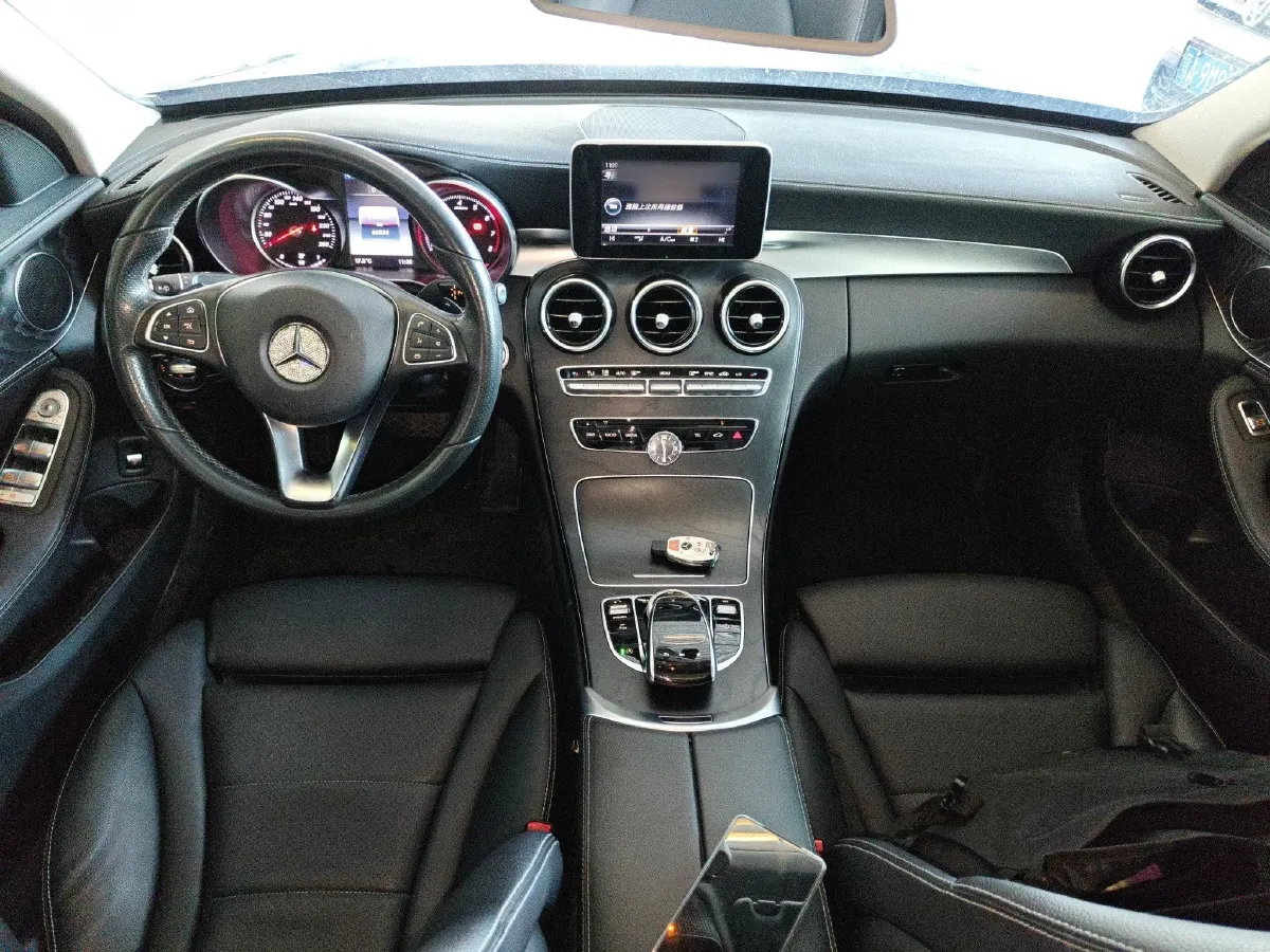 2017 Mercedes-Benz C Class 2.0T 184HP L4 9AT,autocango,china used car exporter,china ev exporter,chinese used car exporter,chinese used ev exporter