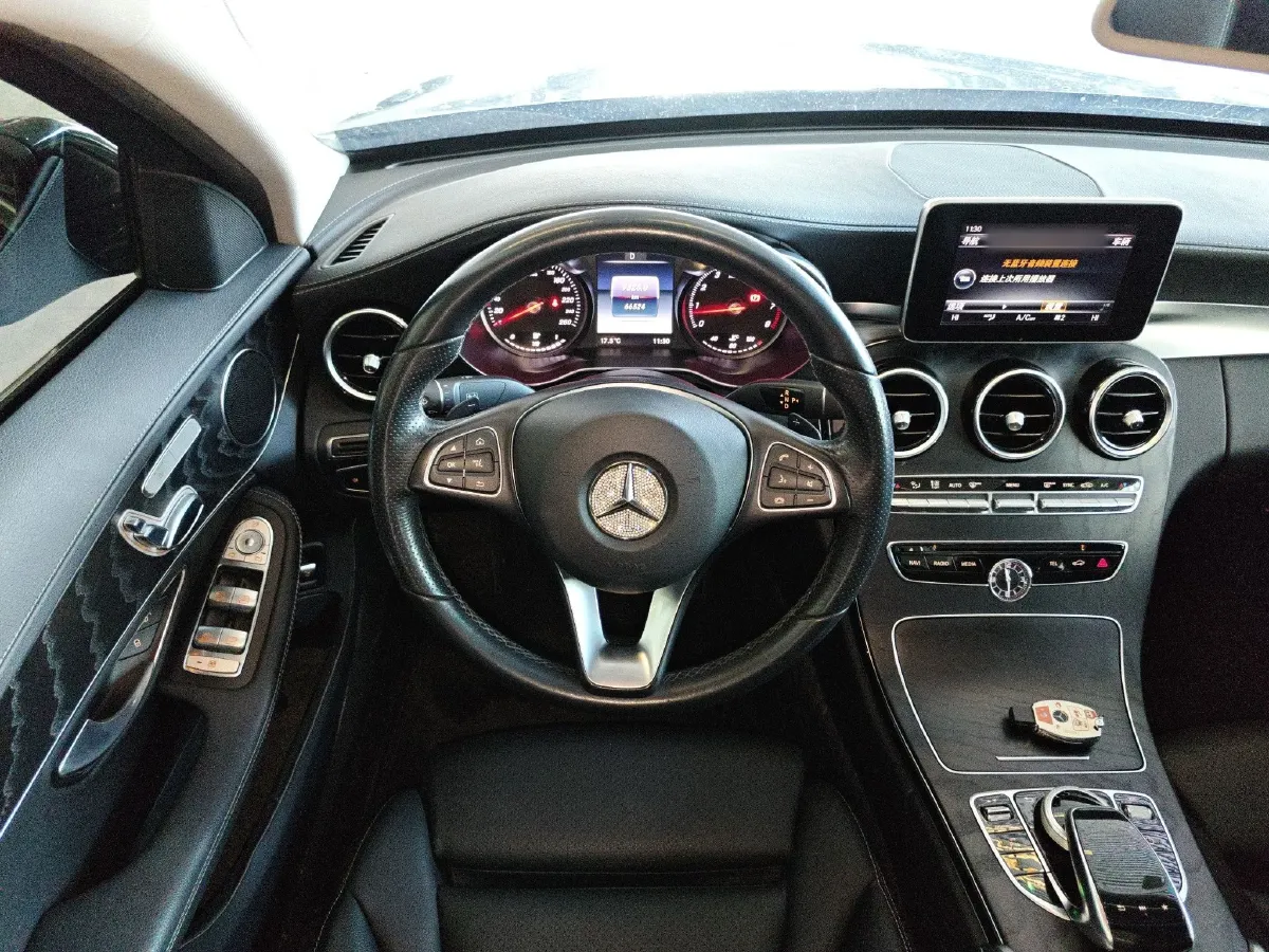 2017 Mercedes-Benz C Class 2.0T 184HP L4 9AT,autocango,china used car exporter,china ev exporter,chinese used car exporter,chinese used ev exporter