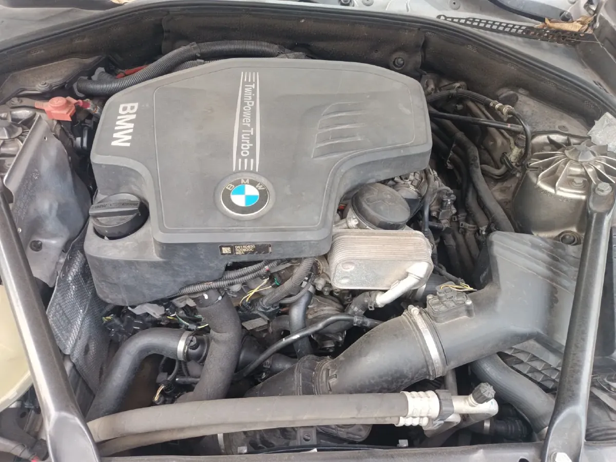 2014 BMW 5 Series 2.0T 218HP L4 8AT,autocango,china used car exporter,china ev exporter,chinese used car exporter,chinese used ev exporter