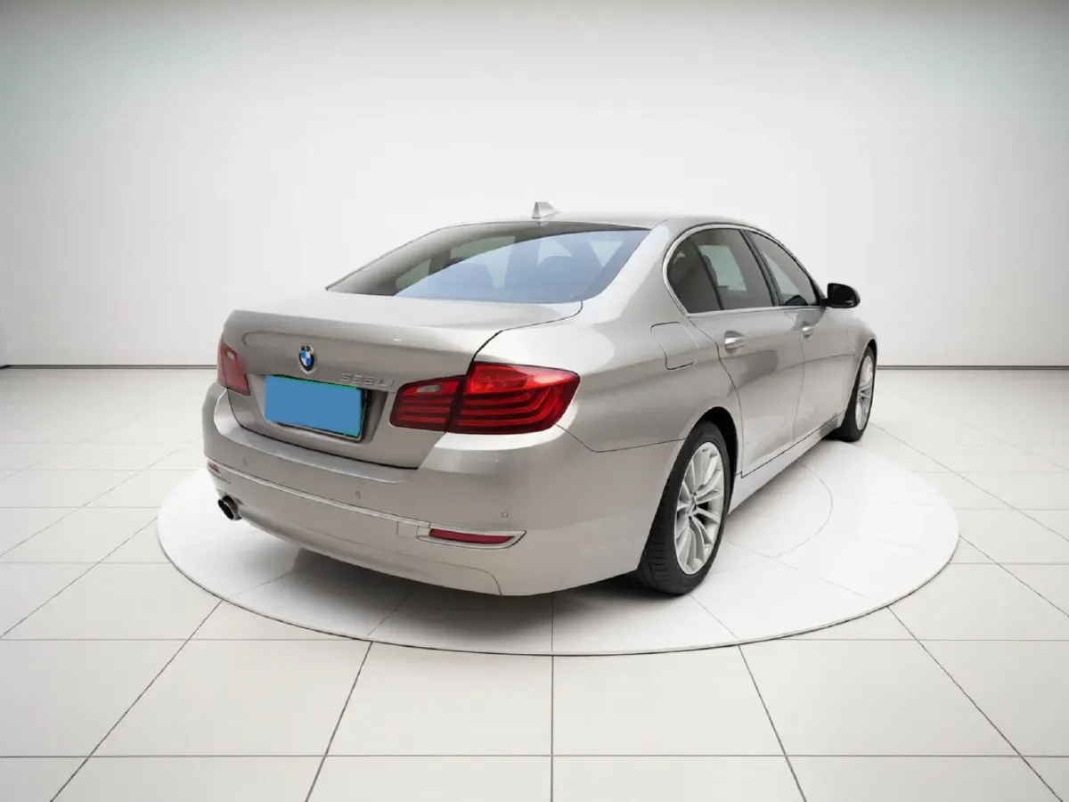 2014 BMW 5 Series 2.0T 218HP L4 8AT,autocango,china used car exporter,china ev exporter,chinese used car exporter,chinese used ev exporter