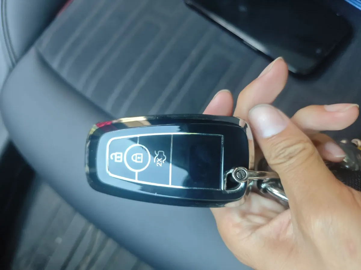 2022 Ford Mondeo 2.0T 238HP L4 8AT,autocango,china used car exporter,china ev exporter,chinese used car exporter,chinese used ev exporter