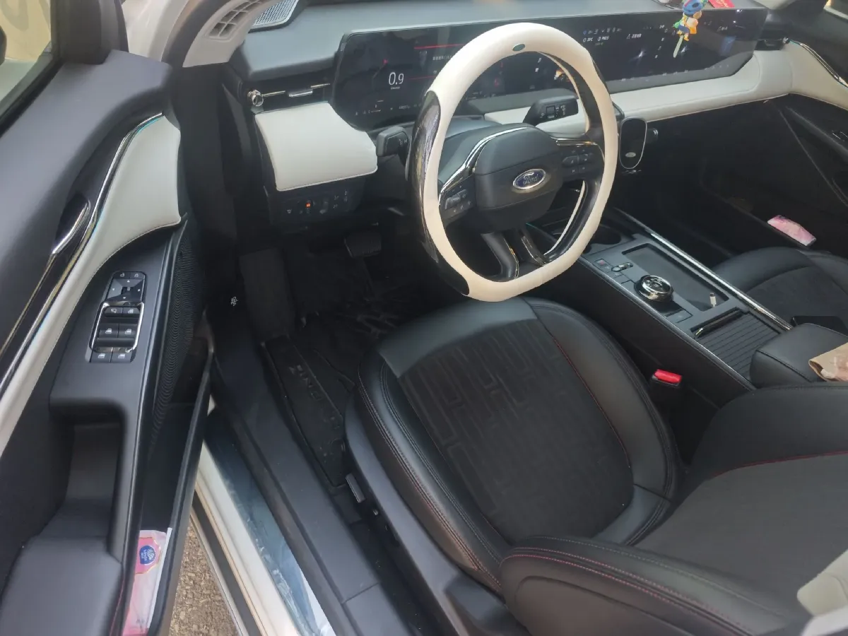 2022 Ford Mondeo 2.0T 238HP L4 8AT,autocango,china used car exporter,china ev exporter,chinese used car exporter,chinese used ev exporter