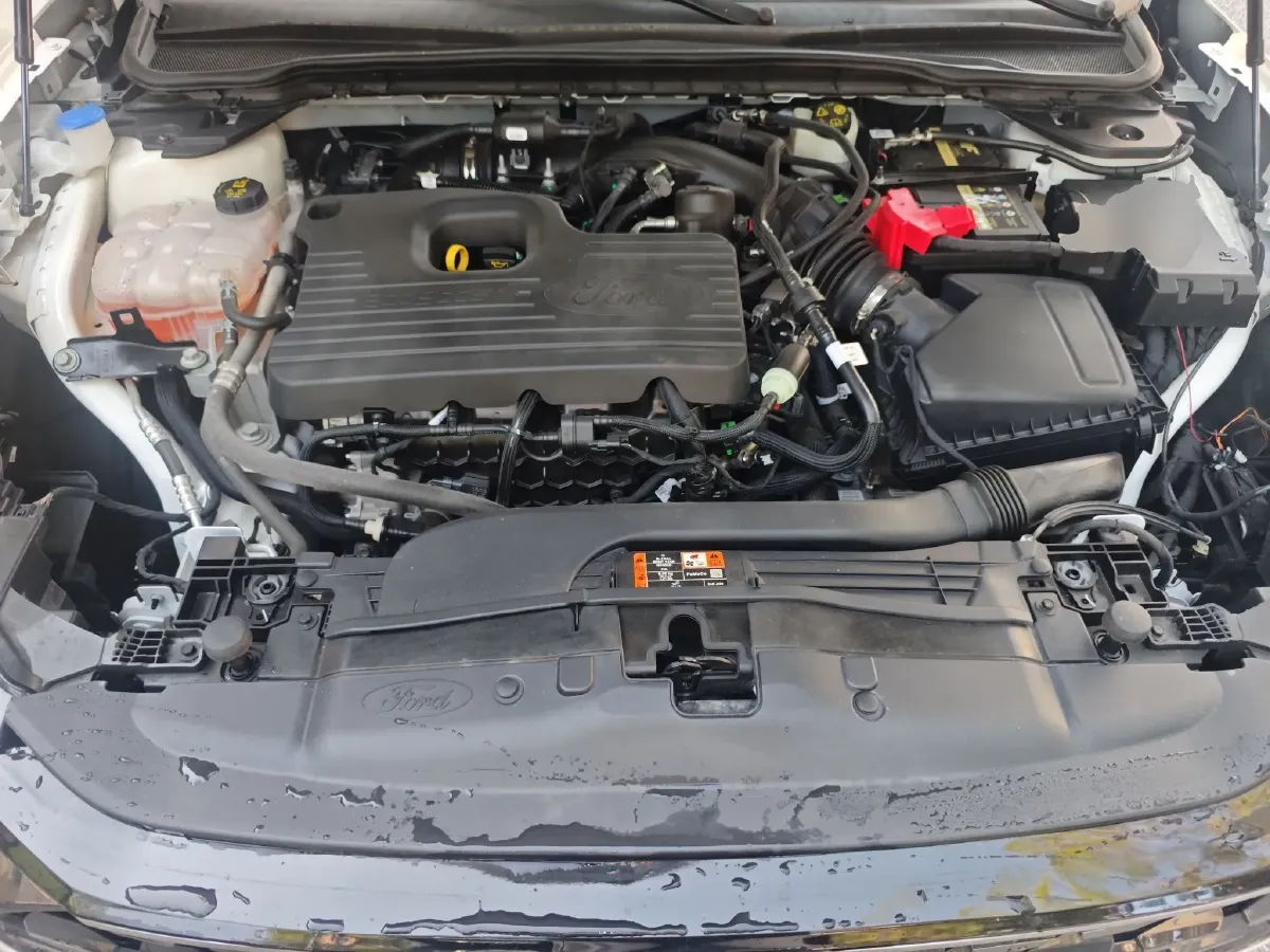 2022 Ford Mondeo 2.0T 238HP L4 8AT,autocango,china used car exporter,china ev exporter,chinese used car exporter,chinese used ev exporter