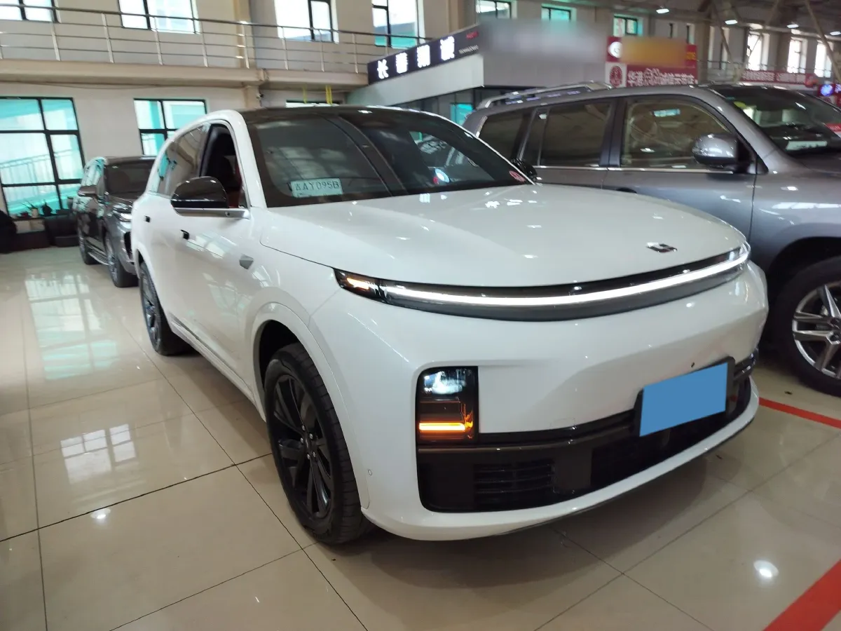 2023 Li L7 Range Extended 154HP REEV 40.9KWH,autocango,china used car exporter,china ev exporter,chinese used car exporter,chinese used ev exporter