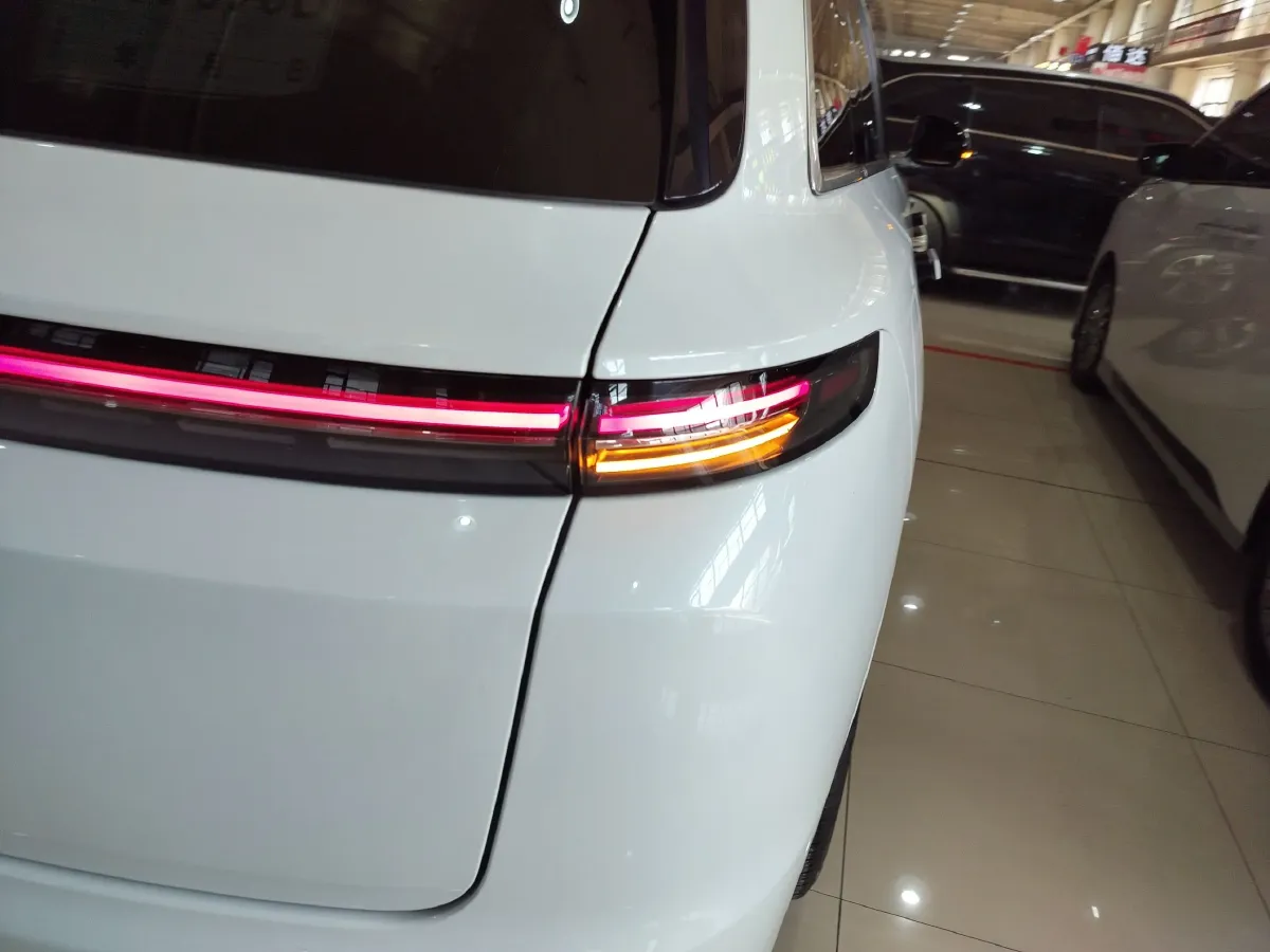 2023 Li L7 Range Extended 154HP REEV 40.9KWH,autocango,china used car exporter,china ev exporter,chinese used car exporter,chinese used ev exporter