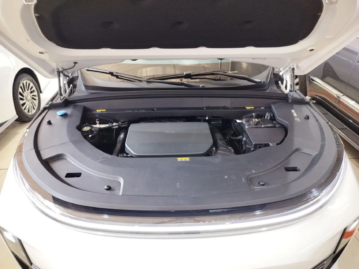 2023 Li L7 Range Extended 154HP REEV 40.9KWH,autocango,china used car exporter,china ev exporter,chinese used car exporter,chinese used ev exporter