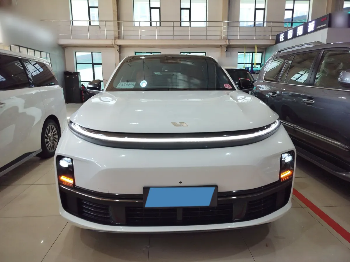 2023 Li L7 Range Extended 154HP REEV 40.9KWH,autocango,china used car exporter,china ev exporter,chinese used car exporter,chinese used ev exporter