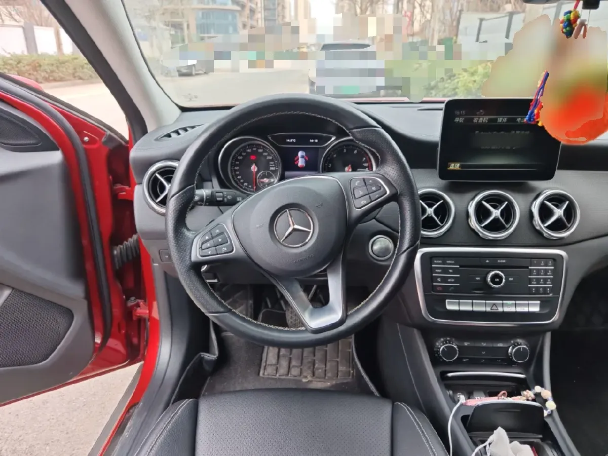 2017 Mercedes-Benz GLA Class 1.6T 156HP L4 7DCT,autocango,china used car exporter,china ev exporter,chinese used car exporter,chinese used ev exporter