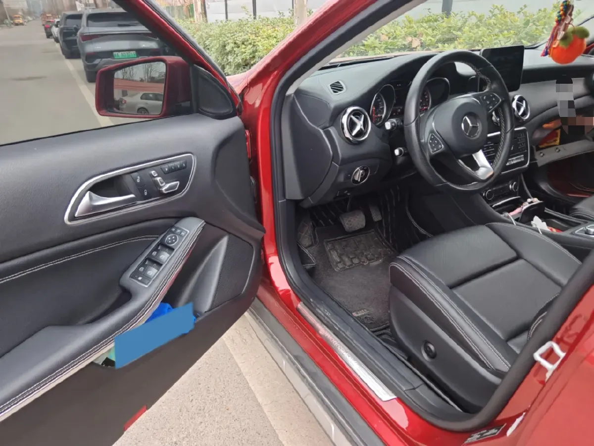 2017 Mercedes-Benz GLA Class 1.6T 156HP L4 7DCT,autocango,china used car exporter,china ev exporter,chinese used car exporter,chinese used ev exporter