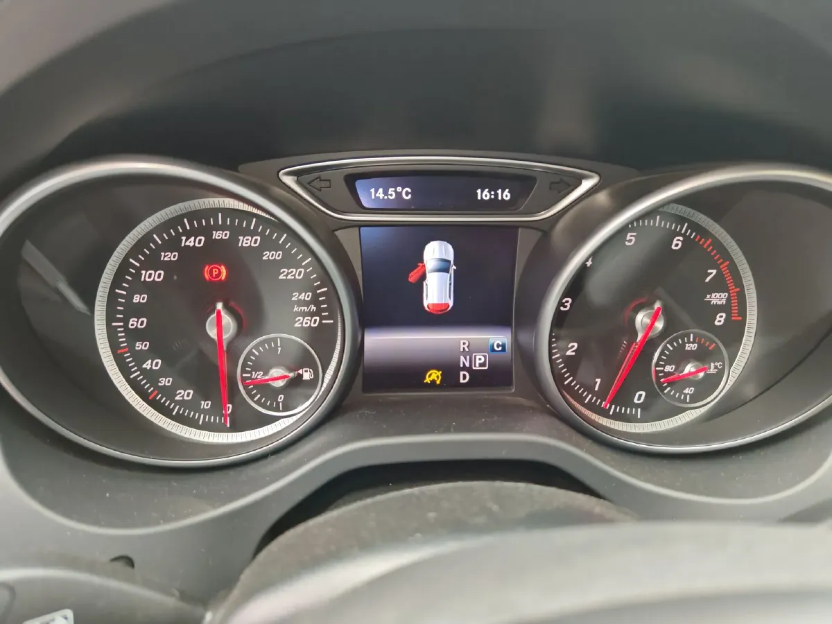 2017 Mercedes-Benz GLA Class 1.6T 156HP L4 7DCT,autocango,china used car exporter,china ev exporter,chinese used car exporter,chinese used ev exporter