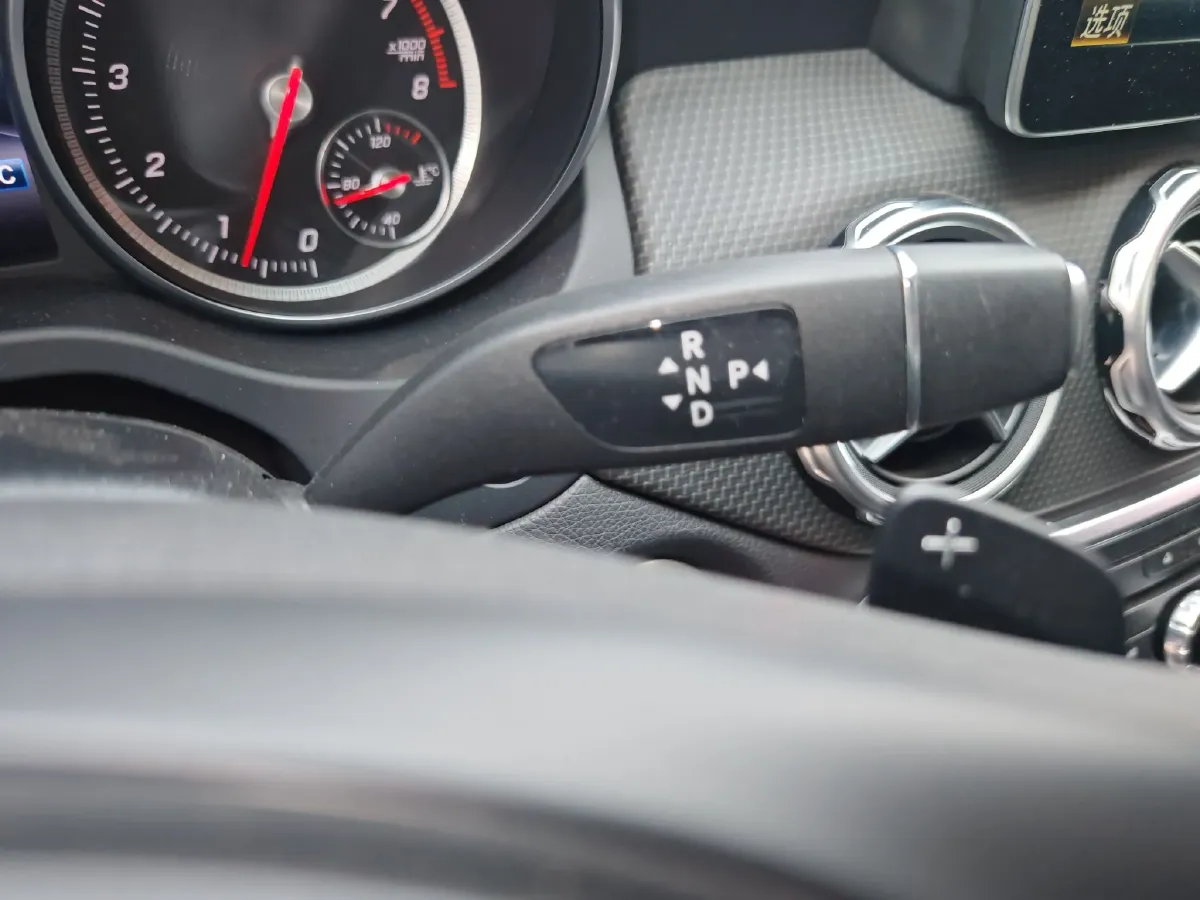 2017 Mercedes-Benz GLA Class 1.6T 156HP L4 7DCT,autocango,china used car exporter,china ev exporter,chinese used car exporter,chinese used ev exporter