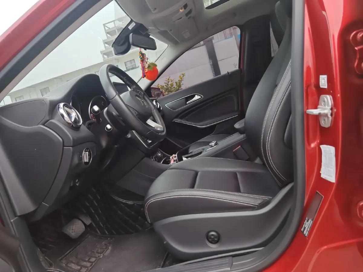 2017 Mercedes-Benz GLA Class 1.6T 156HP L4 7DCT,autocango,china used car exporter,china ev exporter,chinese used car exporter,chinese used ev exporter