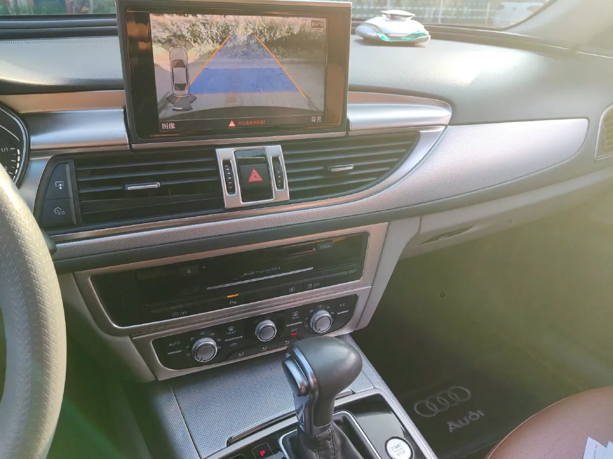 2015 Audi A6L 2.0T 180HP L4 CVT,autocango,china used car exporter,china ev exporter,chinese used car exporter,chinese used ev exporter