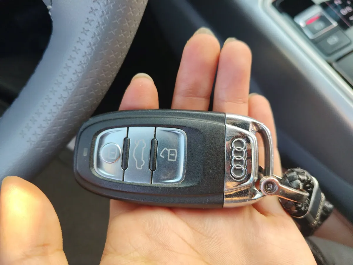 2015 Audi A6L 2.0T 180HP L4 CVT,autocango,china used car exporter,china ev exporter,chinese used car exporter,chinese used ev exporter