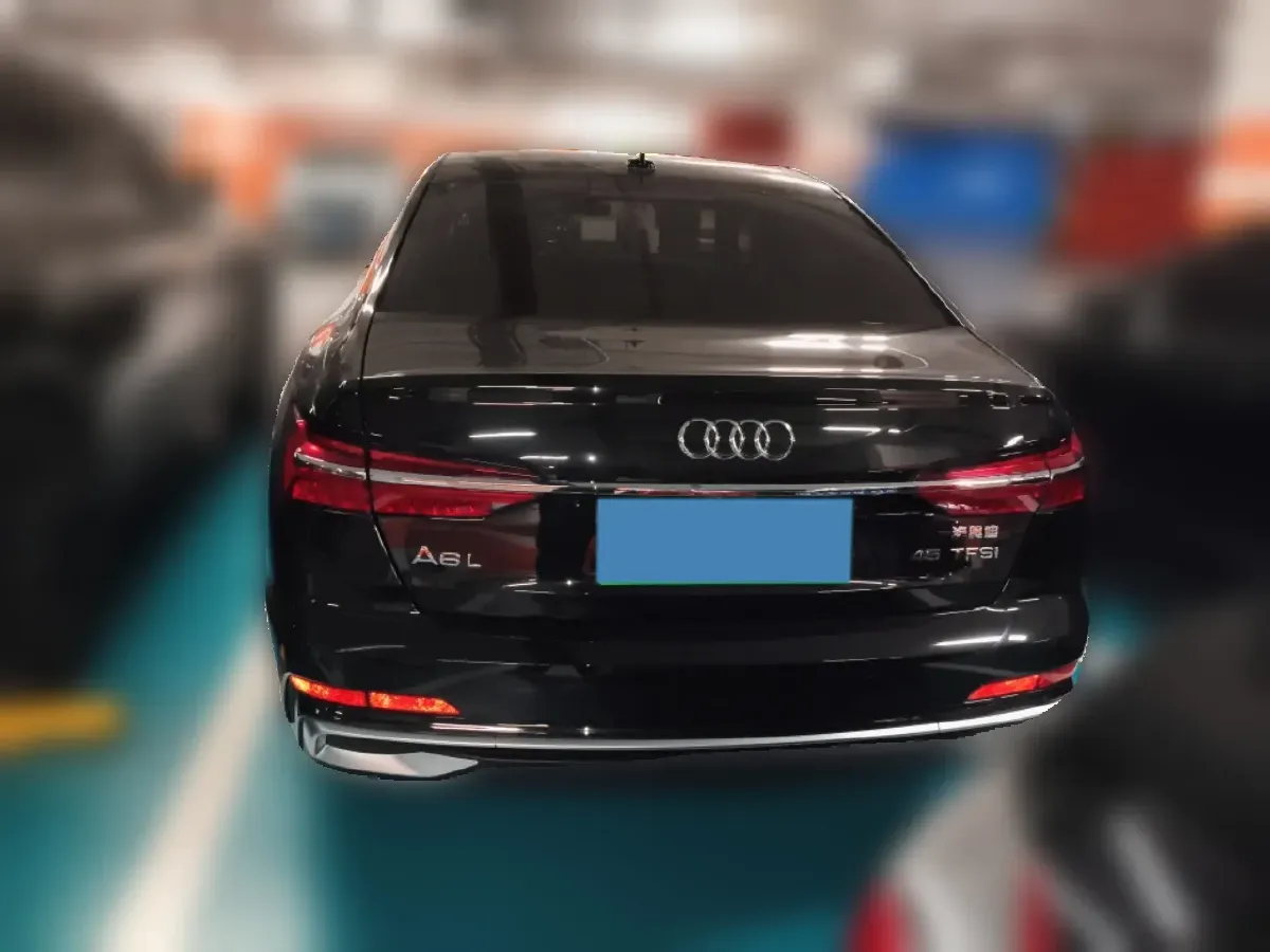 2025 Audi A6L 2.0T 245HP L4 7DCT,autocango,china used car exporter,china ev exporter,chinese used car exporter,chinese used ev exporter