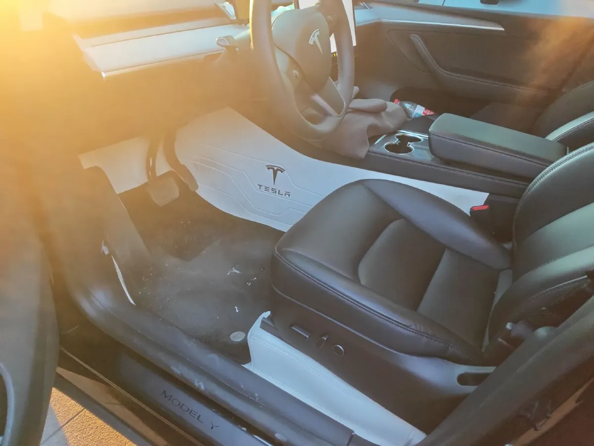 2024 Tesla Model Y BEV 60KWH,autocango,china used car exporter,china ev exporter,chinese used car exporter,chinese used ev exporter