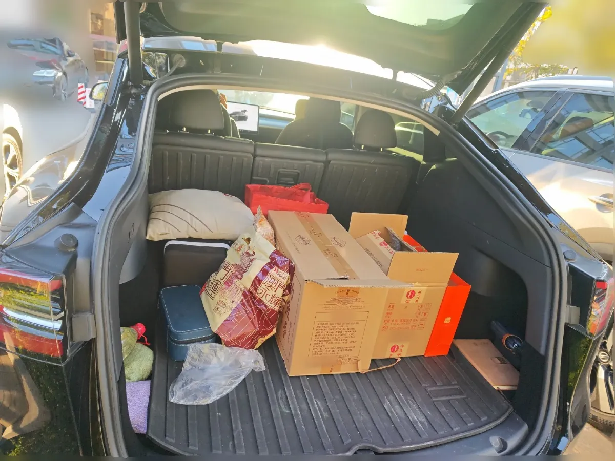 2024 Tesla Model Y BEV 60KWH,autocango,china used car exporter,china ev exporter,chinese used car exporter,chinese used ev exporter