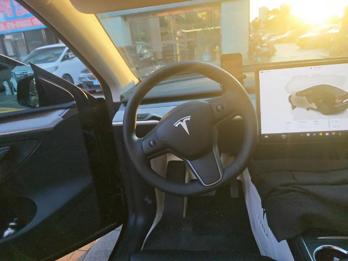 2024 Tesla Model Y BEV 60KWH,autocango,china used car exporter,china ev exporter,chinese used car exporter,chinese used ev exporter