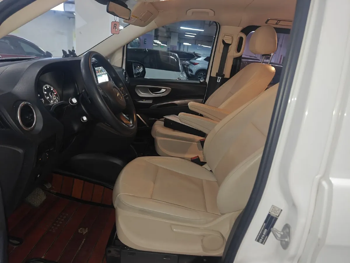 2016 Mercedes-Benz Vito 2.0T 211HP L4 7AT,autocango,china used car exporter,china ev exporter,chinese used car exporter,chinese used ev exporter