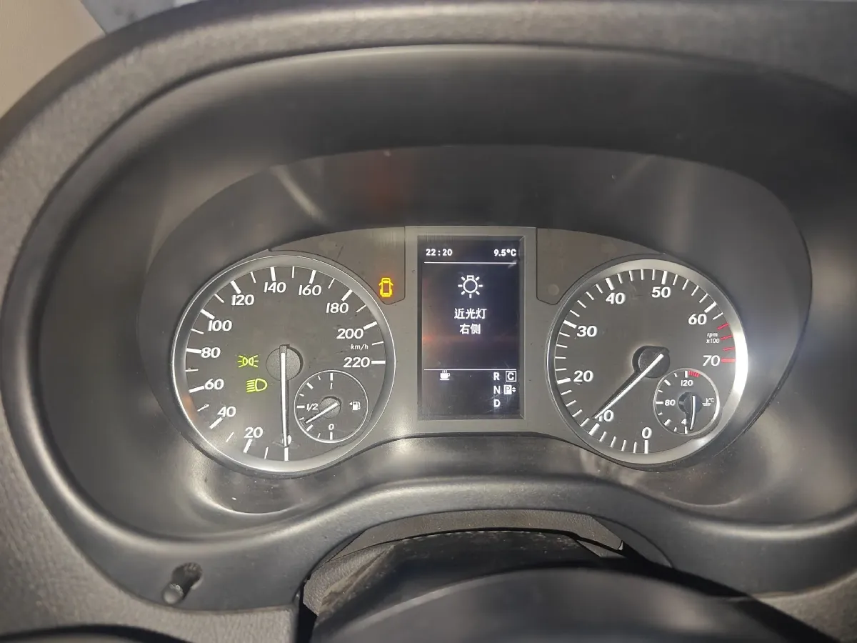 2016 Mercedes-Benz Vito 2.0T 211HP L4 7AT,autocango,china used car exporter,china ev exporter,chinese used car exporter,chinese used ev exporter