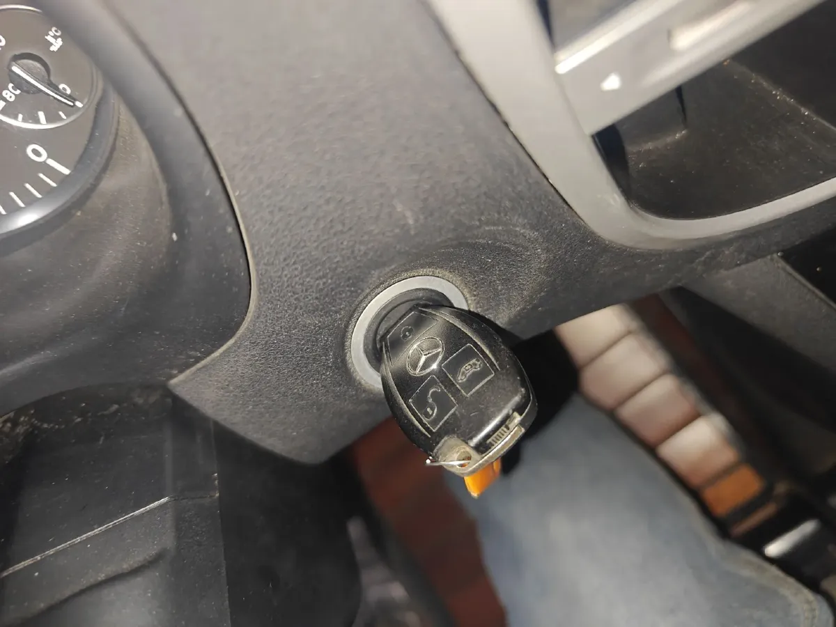 2016 Mercedes-Benz Vito 2.0T 211HP L4 7AT,autocango,china used car exporter,china ev exporter,chinese used car exporter,chinese used ev exporter