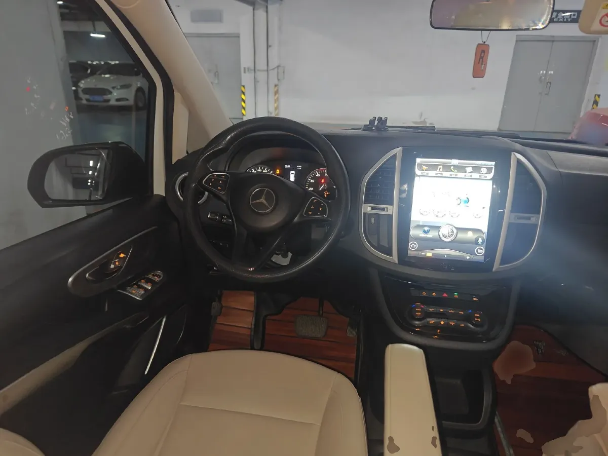 2016 Mercedes-Benz Vito 2.0T 211HP L4 7AT,autocango,china used car exporter,china ev exporter,chinese used car exporter,chinese used ev exporter