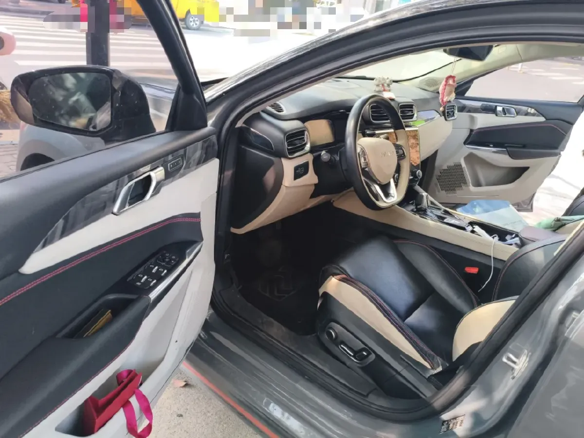 2018 Skoda Karoq 1.4T 150HP L4 7DCT,autocango,china used car exporter,china ev exporter,chinese used car exporter,chinese used ev exporter