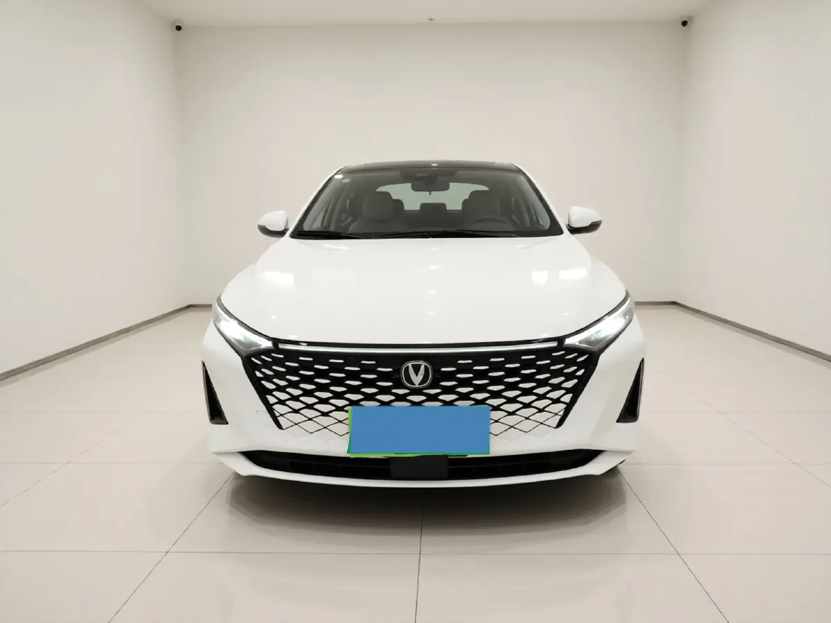 2023 ChangAn Raeton Plus 1.5T 188HP L4 7DCT,autocango,china used car exporter,china ev exporter,chinese used car exporter,chinese used ev exporter
