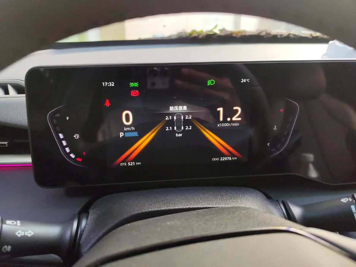 2023 ChangAn Raeton Plus 1.5T 188HP L4 7DCT,autocango,china used car exporter,china ev exporter,chinese used car exporter,chinese used ev exporter