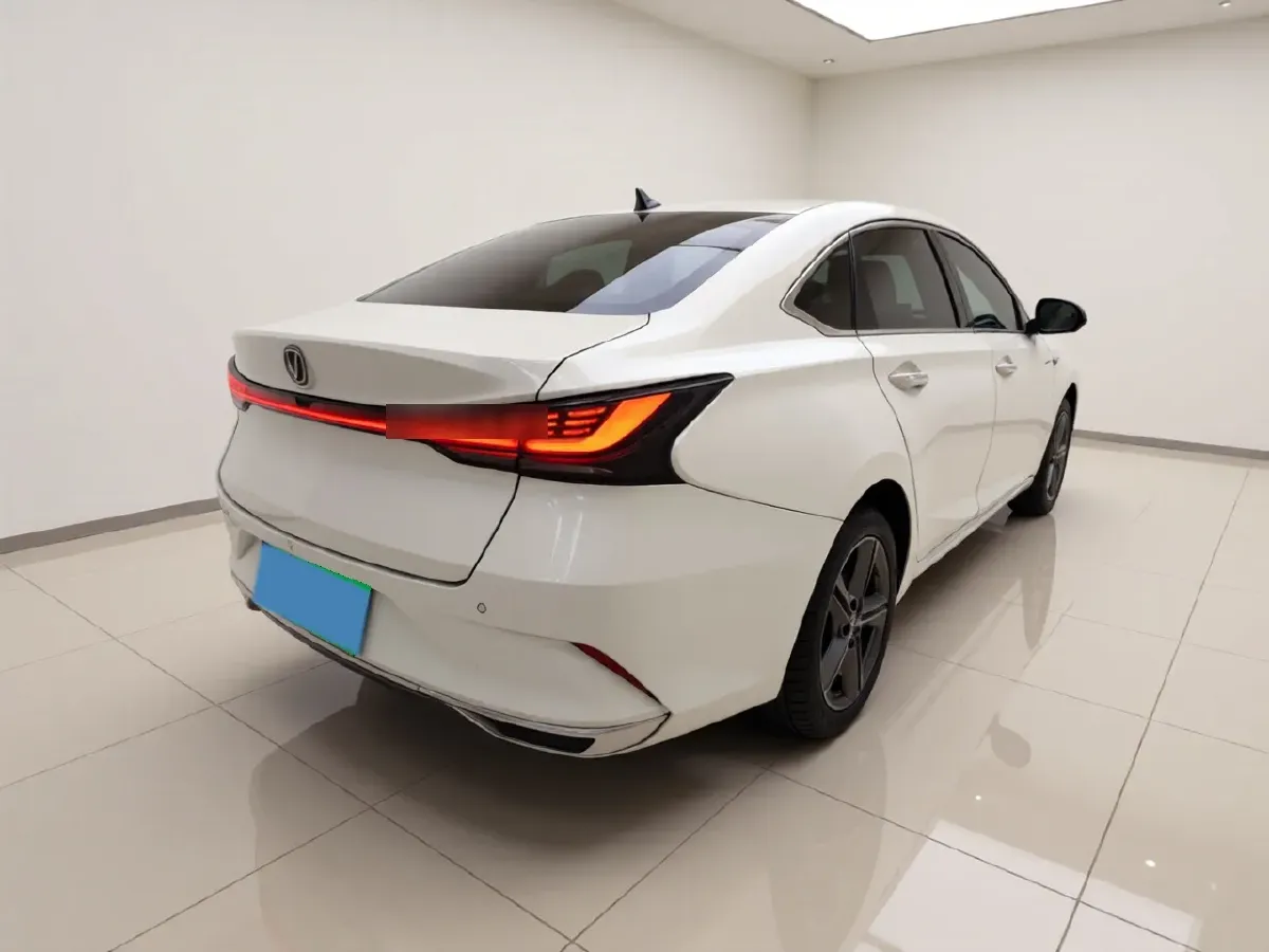 2023 ChangAn Raeton Plus 1.5T 188HP L4 7DCT,autocango,china used car exporter,china ev exporter,chinese used car exporter,chinese used ev exporter