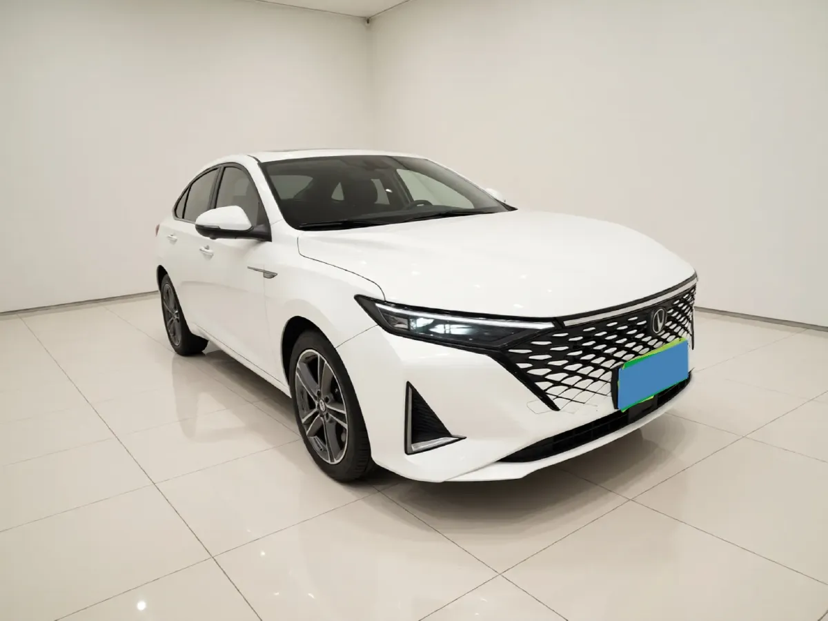 2023 ChangAn Raeton Plus 1.5T 188HP L4 7DCT,autocango,china used car exporter,china ev exporter,chinese used car exporter,chinese used ev exporter