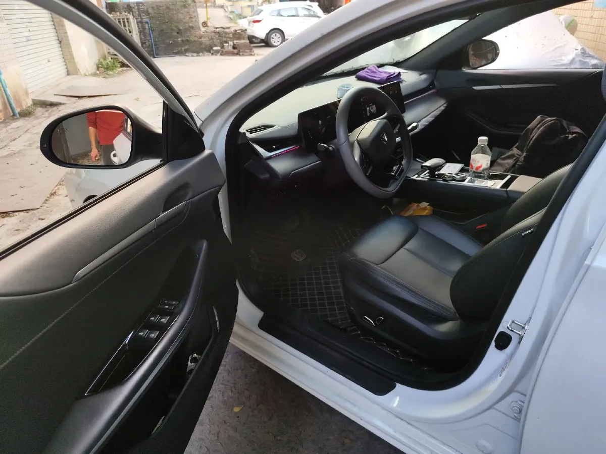 2023 ChangAn Raeton Plus 1.5T 188HP L4 7DCT,autocango,china used car exporter,china ev exporter,chinese used car exporter,chinese used ev exporter