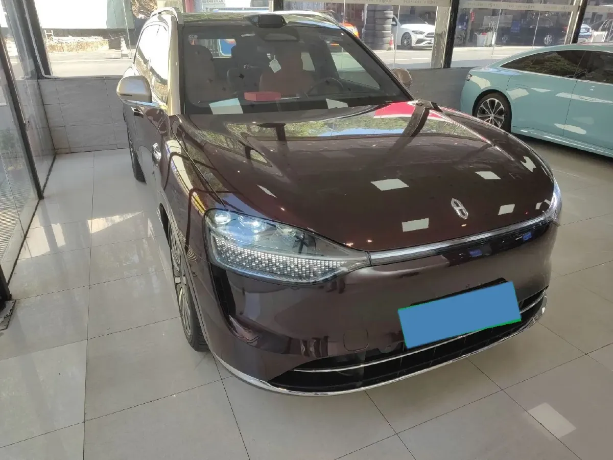 2025 AITO AITO M9 REEV 160HP REEV 52KWH,autocango,china used car exporter,china ev exporter,chinese used car exporter,chinese used ev exporter