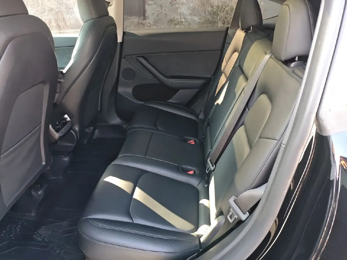 2023 Tesla Model Y BEV 60KWH,autocango,china used car exporter,china ev exporter,chinese used car exporter,chinese used ev exporter