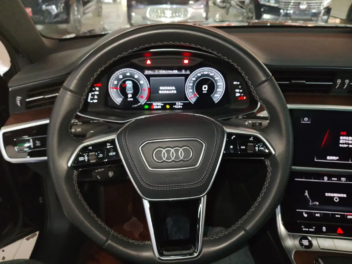 2023 Audi A6L 2.0T 245HP L4 7DCT,autocango,china used car exporter,china ev exporter,chinese used car exporter,chinese used ev exporter