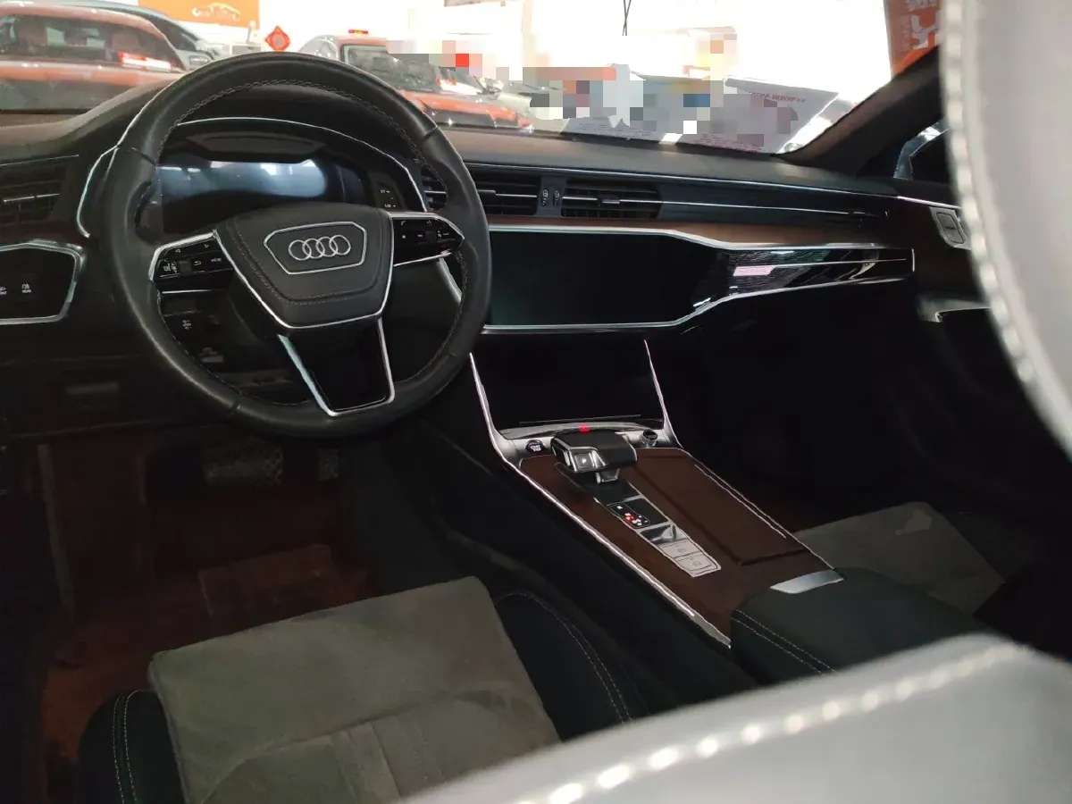 2023 Audi A6L 2.0T 245HP L4 7DCT,autocango,china used car exporter,china ev exporter,chinese used car exporter,chinese used ev exporter