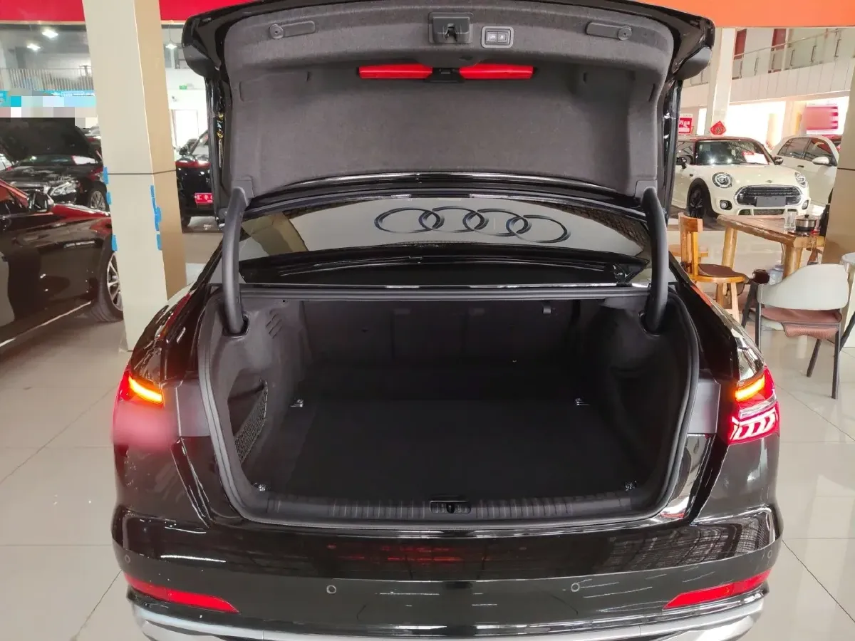 2023 Audi A6L 2.0T 245HP L4 7DCT,autocango,china used car exporter,china ev exporter,chinese used car exporter,chinese used ev exporter