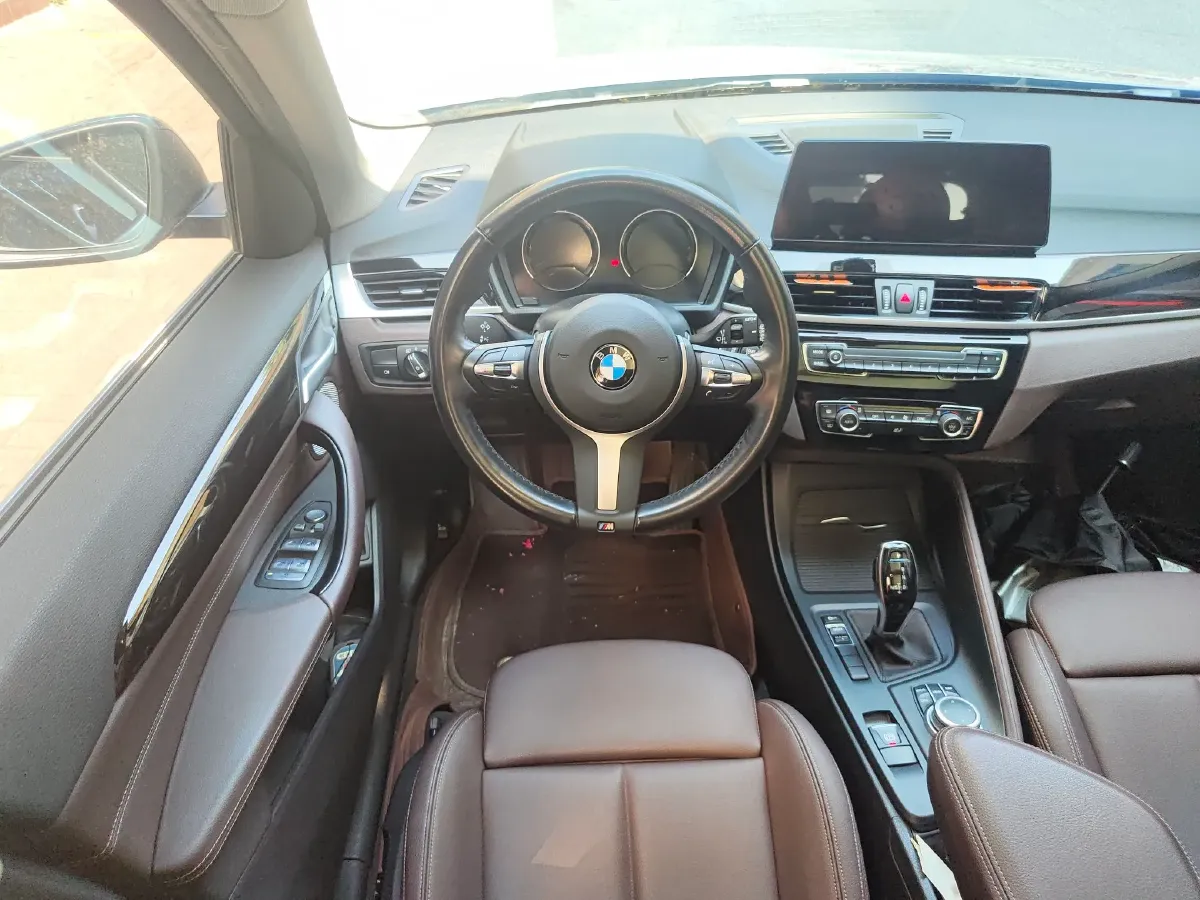 2022 BMW X1 2.0T 192HP L4 7DCT,autocango,china used car exporter,china ev exporter,chinese used car exporter,chinese used ev exporter