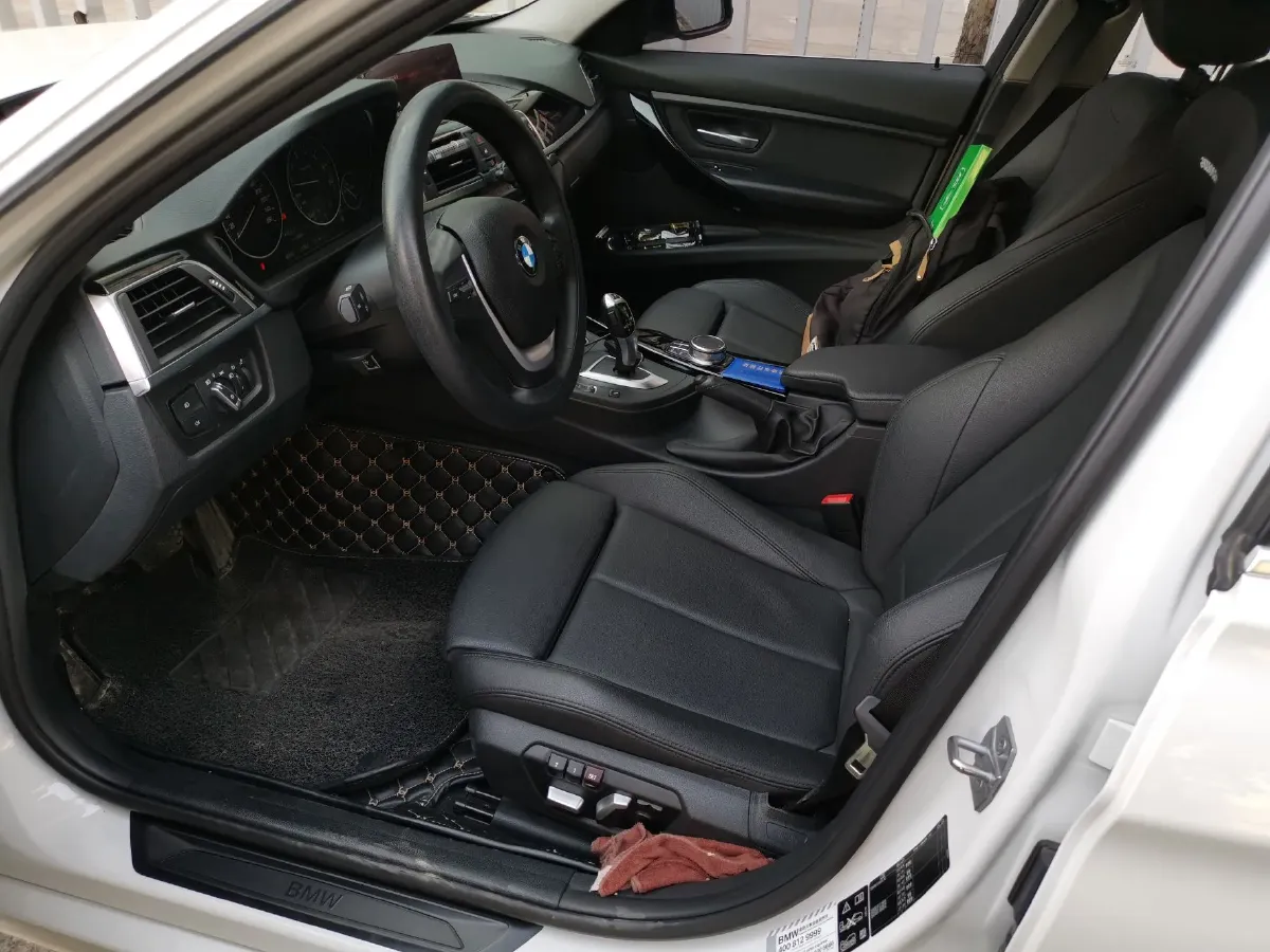 2019 BMW 3 Series 2.0T 184HP L4 8AT,autocango,china used car exporter,china ev exporter,chinese used car exporter,chinese used ev exporter