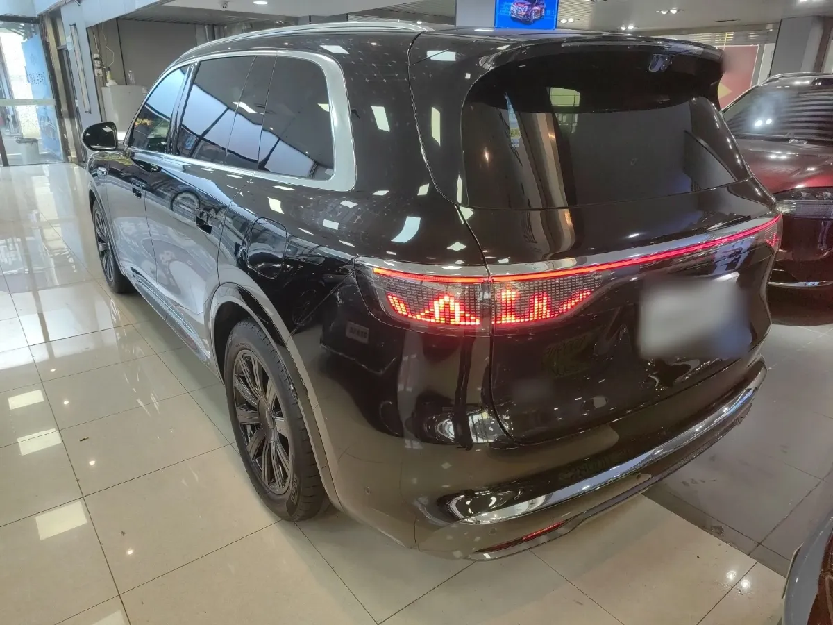 2025 AITO AITO M8 REEV 160HP REEV 53.4KWH,autocango,china used car exporter,china ev exporter,chinese used car exporter,chinese used ev exporter