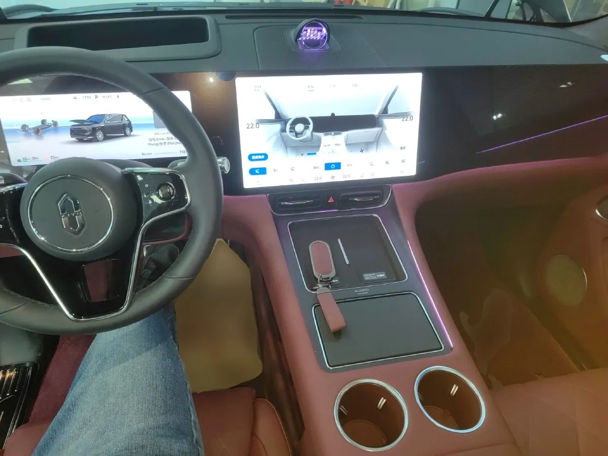 2025 AITO AITO M8 REEV 160HP REEV 53.4KWH,autocango,china used car exporter,china ev exporter,chinese used car exporter,chinese used ev exporter