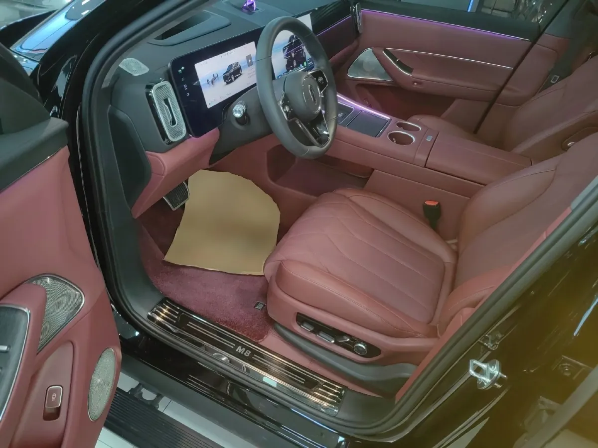 2025 AITO AITO M8 REEV 160HP REEV 53.4KWH,autocango,china used car exporter,china ev exporter,chinese used car exporter,chinese used ev exporter