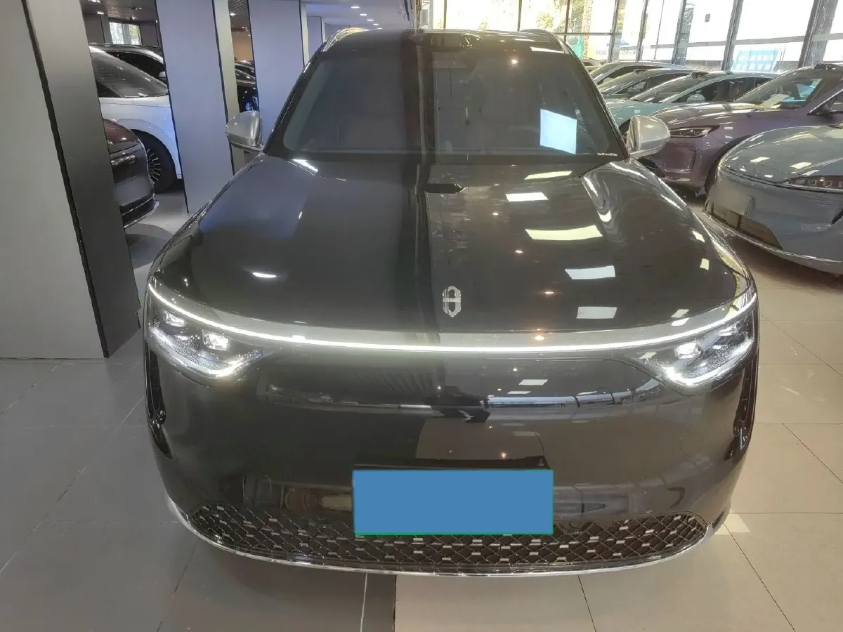 2025 AITO AITO M8 REEV 160HP REEV 53.4KWH,autocango,china used car exporter,china ev exporter,chinese used car exporter,chinese used ev exporter