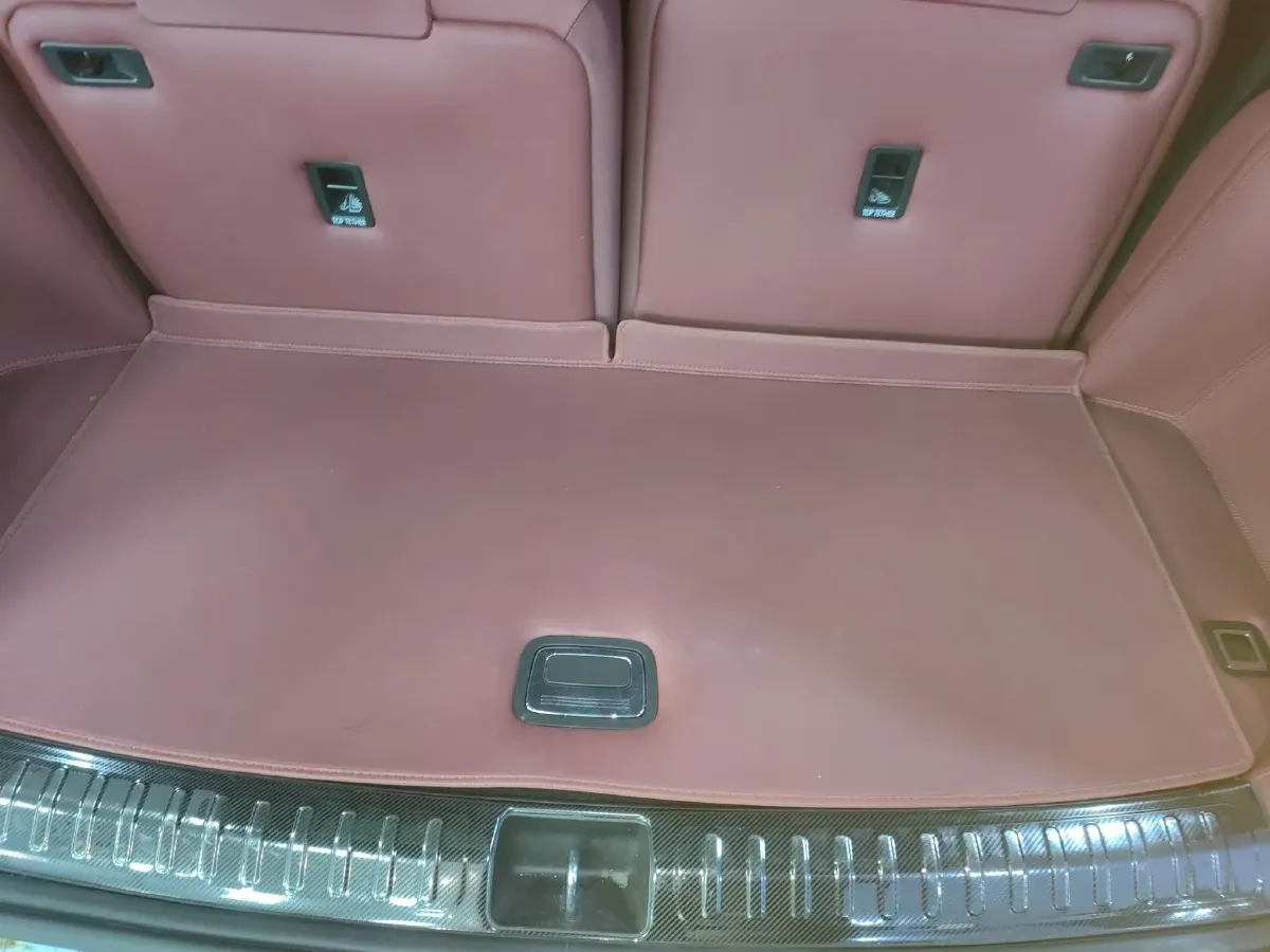 2025 AITO AITO M8 REEV 160HP REEV 53.4KWH,autocango,china used car exporter,china ev exporter,chinese used car exporter,chinese used ev exporter