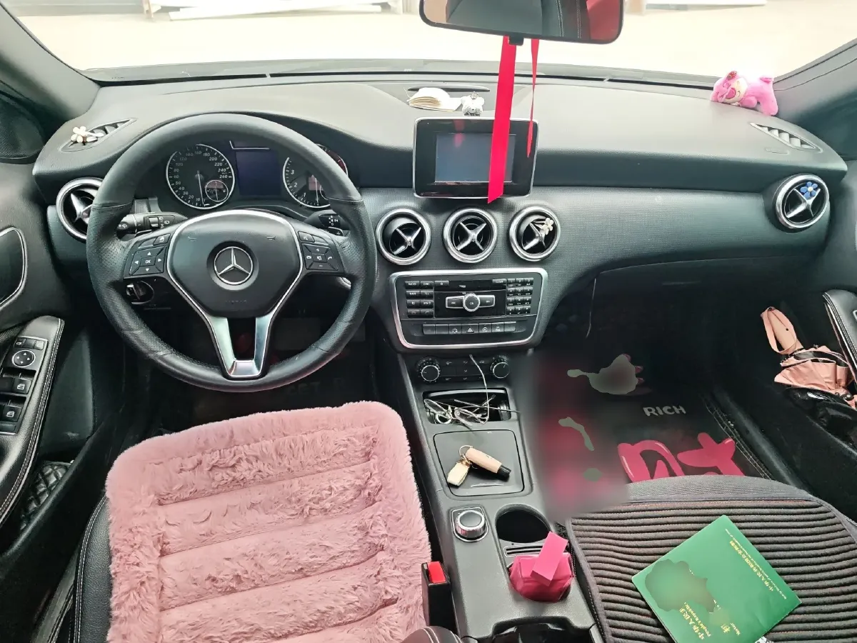 2015 Mercedes-Benz A Class 1.6T 122HP L4 7DCT,autocango,china used car exporter,china ev exporter,chinese used car exporter,chinese used ev exporter