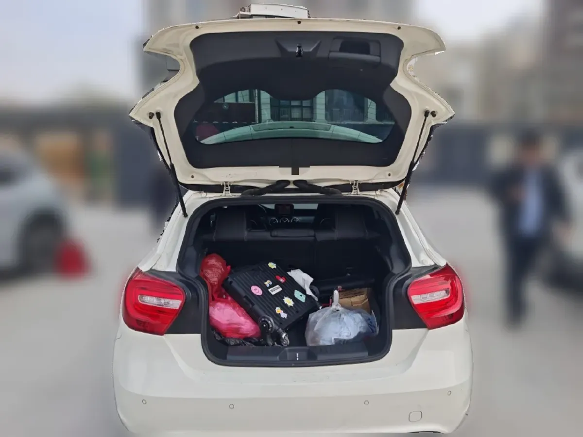 2015 Mercedes-Benz A Class 1.6T 122HP L4 7DCT,autocango,china used car exporter,china ev exporter,chinese used car exporter,chinese used ev exporter