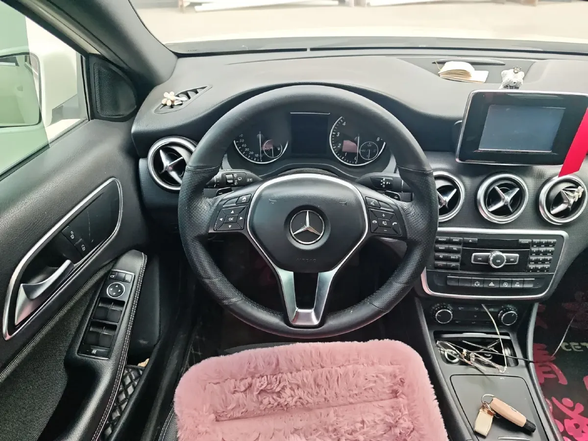2015 Mercedes-Benz A Class 1.6T 122HP L4 7DCT,autocango,china used car exporter,china ev exporter,chinese used car exporter,chinese used ev exporter